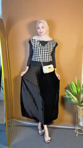 pliss roknya cakep banget ini 😍 #rok #rokbludru #rokplisketbludru #rokwanita 