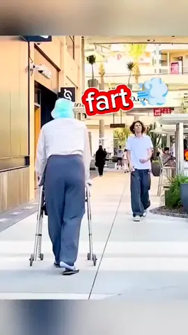 farting pranks 🤣💨 #fart #fartpranks #fypシ #foryouu #prank #smileplease #funnypost #funnyprank #farting #america #trynottolaugh #fail 