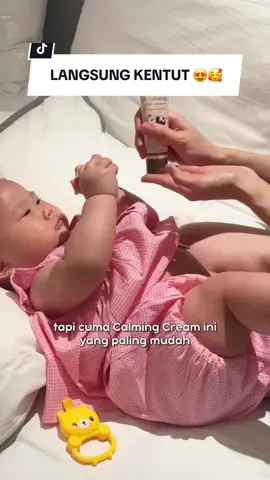 sekarang udah gaperlu bingung lagi yaa🥰 #moell #moellskincarebaby #calmingrubmoell #calmingcreammoell #calmingcream #cream #perutkembung #bayikembung 