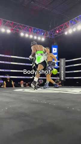 THE SOUND ON THAT BODY SHOT IS CRAZY 🤯 @Moobangaa @OTX #tyreemhaywood #moogbanga #otx14 #otx #boxing 