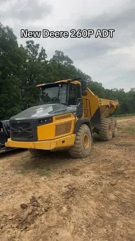 New 260P #heavyequipment #bluecollar #construction #operator #deere #SmallBusiness #missouri 