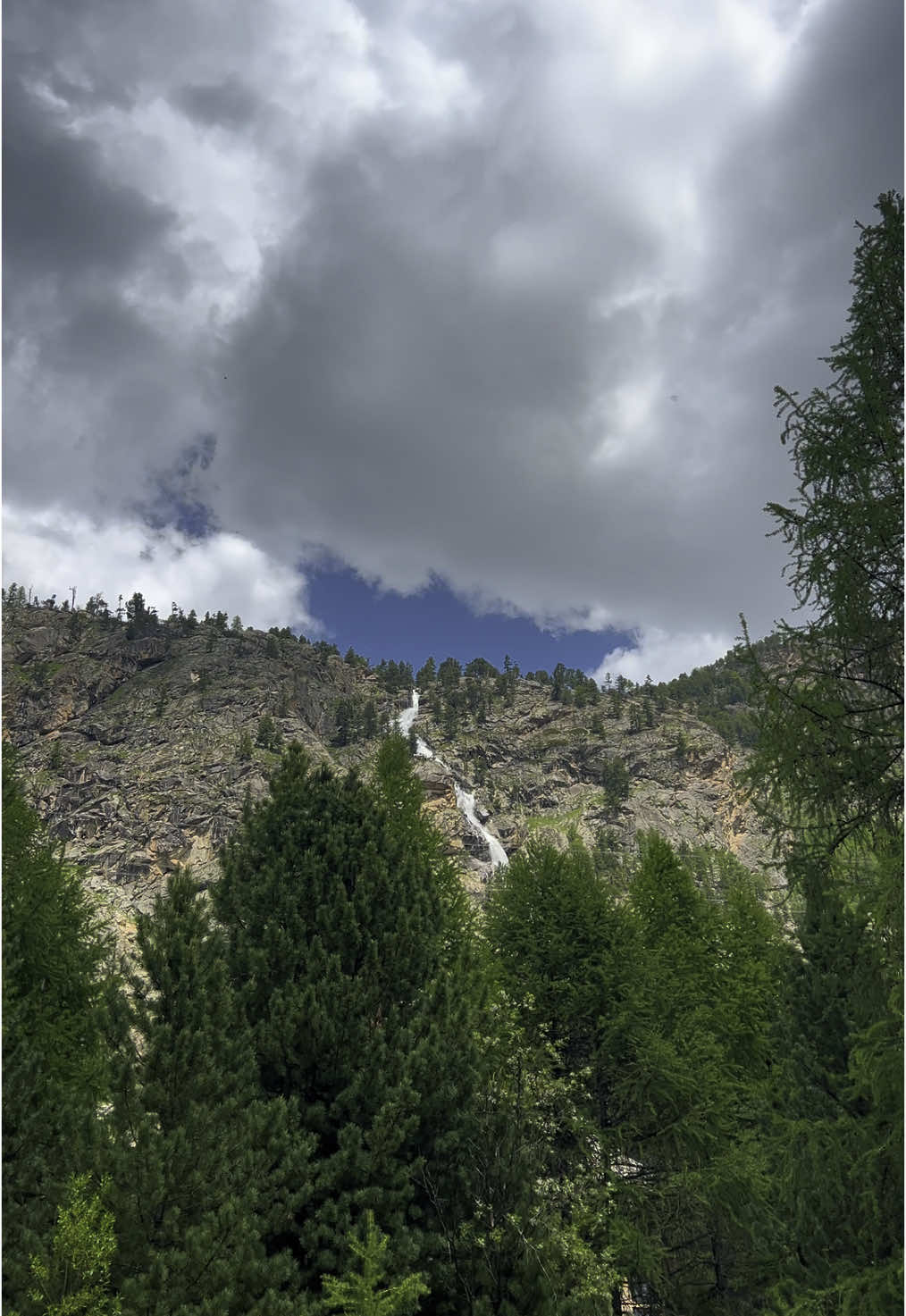 Avata 2 🤯⚡️ #djiavata2 #waterfall #trainingday #droneshot  @DJI Official 