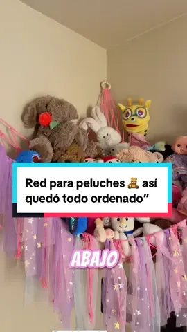 Esta red me ayudó a organizar todos los peluches sin ocupar espacio en el piso. Se instala fácil y quedó linda. Te la dejo en el carrito 🧸#OrganizaciónDelHogar #IdeasParaElHogar #CuartoDeNiños #SoluciónParaPeluches #DecoraciónInfantil