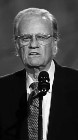 Te levantaras 100 veces mas fuerte #billygraham #motivacion #oracion #Dios #jesus #prayer #unitedstates #fortalezadivina #oracionpoderosa #mensajedefe #reflexion #FeEnDios #Fortaleza #AmorDeDios 
