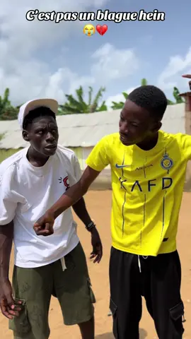 W/@Le jeune en Jaune @tontonguyzerbo5 @Toyo toyo😂 @Chadro 🤍🤍 attendez la fin 😂❤️ 🎥@papillon 🦋 noir 🖤 #fyp #viralvideo #web #drole #cotedivoire🇨🇮 #comedie #cestunblaguenouveau #cestunblague #zaqadatlefarceur419 