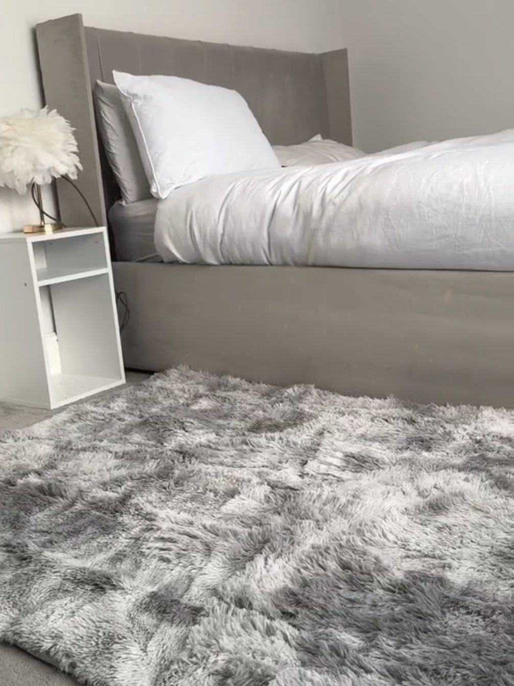 Tapete 2,00 X 2,50 Peludo Felpudo 4 Cm Para Sala e Quarto várias cores disponíveis 😍#tapete #tapetepeludo #tapetepeludofelpudo #tapetefelpudo #tapetepeludinho #tapetevermelho #tapetepeloalto 