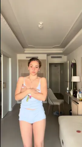 estoy un poquito afónica pero aquí está mi día que siempre me pedís vídeos así 😋 ig:anitarqp * p u b l i  @ByeByeWeek 