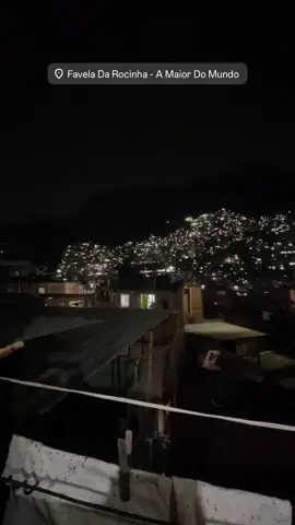 Boa noite tropa!! A maior bb! Rocinha! ❤️‍🔥❤️‍🔥❤️‍🔥😵‍💫😵‍💫🧡✨✨ #orochi #riodejaneiro #foryoupage #rocinha 