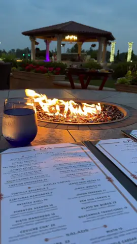 New date night spot unlocked! Enjoy great patio vibes, live music, fire pit, and great tapas with your significant other at @coaoakbrook 🔥🔥 The menu is reasonably priced as well 👌 #chicago #oakbrookillinois #thingstodoinchicago #chicagofood #explorarchicago #chicagofoodie #chicagoinfluencer #dateideas #chicagodateideas 
