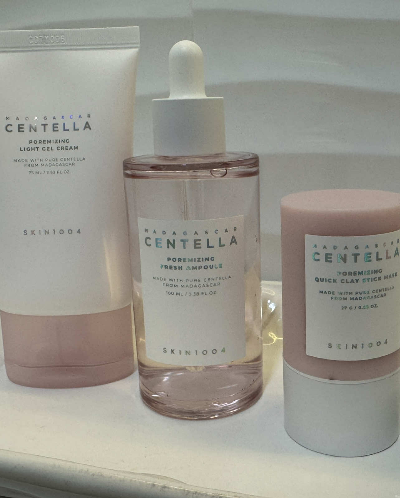 Smooth, clear, and confident skin starts here ✨ The Perfect Pore Set is your go-to 3-step solution for calm, hydrated, and visibly refined pores 💧 🌿 Powered by skin-loving ingredients like: Centella Asiatica • Aloe Vera • Willow Bark • Salicylic Acid ✔️ Mild exfoliation ✔️ Deep hydration ✔️ Pore tightening Perfect for normal to combination skin—gentle enough for daily use, effective enough to make a difference. Your skin, but better. 💚 #PerfectPoreSet #PoreCareEssentials #SmoothSkinJourney #CleanBeautyRoutine #RefinedNotFiltered 