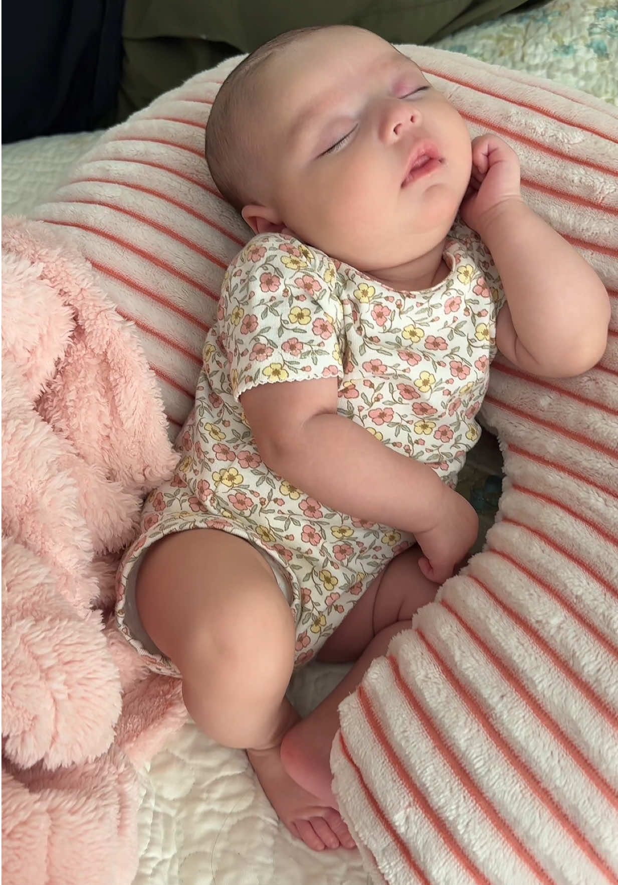 She even sleeps cute ugh I can’t get enough of my baby 😩😩 #baby #babytok #babygirl #newborn #newbornbaby #babyfever #babies #fyp #sleepybaby #sleepingbaby #babytiktok #babylove 