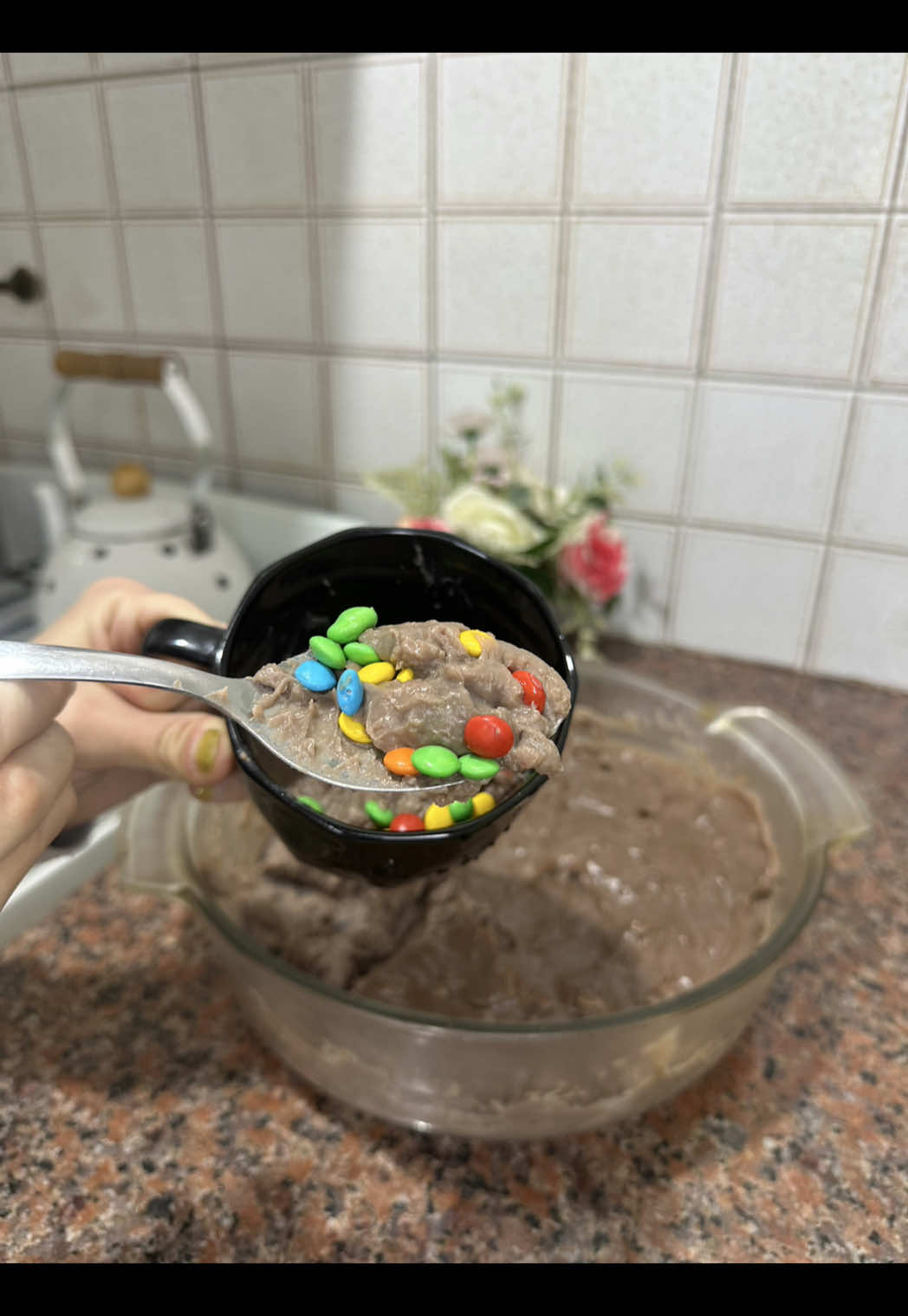Postre tipo Danette casero 🍫 Esta receta es súper rica, fácil de hacer y con muy pocos ingredientes  Ingredientes:  1 litro de leche  5 cucharadas de cacao 5 cucharadas de almidón de maíz  Azúcar a gusto (con unas 3 o 4 cucharadas está bien)  Rocklets para terminar  #fyp #paratii #homemade #postre #postrefacil #recetas #recetasfaciles #recetasrapidas #cocinando #chocolate #danette 