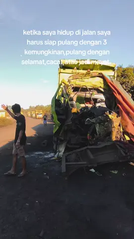 resiko besar tapi rendah dimata manusia #tatakejora #storydriverhauling #blarakprindapan🔥 #chinatruck #haulingbatubara #prindapantransport #fyp #servolintasraya #sadvibes #sadstory 