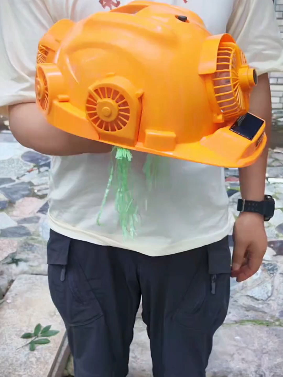 Mũ điều hòa, mũ lao động tích hợp quạt năng lượng mặt trời #mudieuhoa #xuhuong #dodungtienich