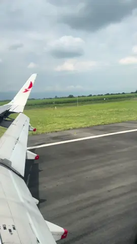 Escuchando un clásico mientras aterrizamos en Cali #cali #aviation #colombia #fyp #aviancaairlines 