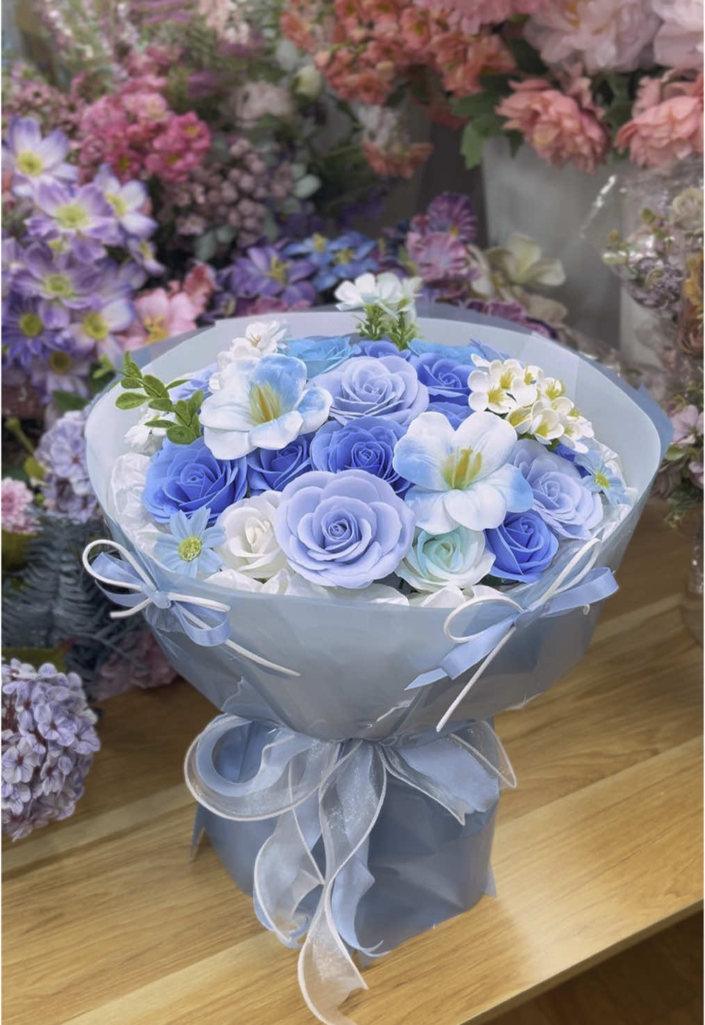 Yêu màu xanh của bầu trờiii 🩵 một mẫu hoa xinh xắn vừa tặng được cho cả nam lẫn nữ . Mọi người tham khảo nhaaa #BeautifulGiftBlooms #babelemonflowers #hoadep #hoaxinh #hoasap 