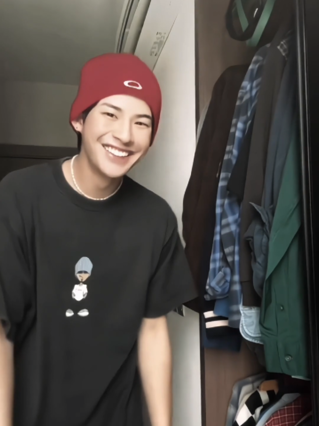 pacar siapa sih ini, senyumnya manis banget . . . . #markpakin #mmarkpkk #markohm #fypシ゚ 