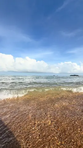 Biển bủng gì chưa người đẹp....