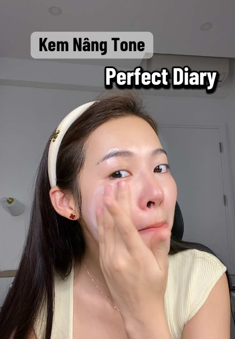 Da trắng hồng khi bôi, k dính k nặng mặt #xuhuongtiktok #reviewlamdep #xuhuong #kemnangtone #kemnangtong #kemnangtoneperfectdiary #kemnangtongduongtrang #toneup #toneupcream #perfectdiary #perfectdiarytoneupcream #kemluoi #kemluoitrangdiem #kemluoinangtone #kemluoimakeup #vananhonni 