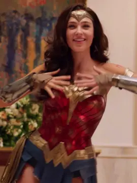 #galgadot #fyp #foryou #foryoupage #parati #edit #trend #beautiful #wonderwoman #mujermaravilla #mulhermaravilha #superhero #dccomics #cute #smile #pretty #funny #laugh #dancing #model #body #legs #actress #movie #behindthescenes #bloopers #xyzbcafypシ #viral 