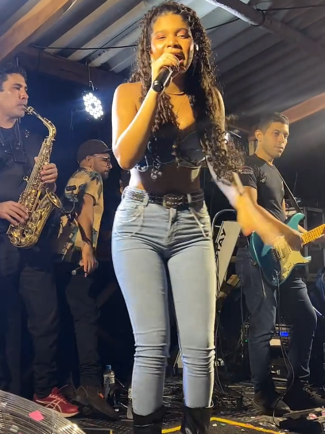 Tamo junto  SIGAM no insta railenareels  @𝗥𝗮𝗶𝗹𝗲𝗻𝗮𝘀𝗵𝗼𝘄𝗼𝗳𝗰 @𝗥𝗮𝗶𝗹𝗲𝗻𝗮𝘀𝗵𝗼𝘄𝗼𝗳𝗰 @𝗥𝗮𝗶𝗹𝗲𝗻𝗮𝘀𝗵𝗼𝘄𝗼𝗳𝗰  #railenashow #railenareels #teresina #teresinapiaui #teresinapiauí #morena #moreninha #morenagostasa #calcinha #energiadegostosa #declaracaodeamor #dc #dança #dançinha #tiktok #tiktokviral #tiktokviralvideo #show #aovivo #musicaaovivo 