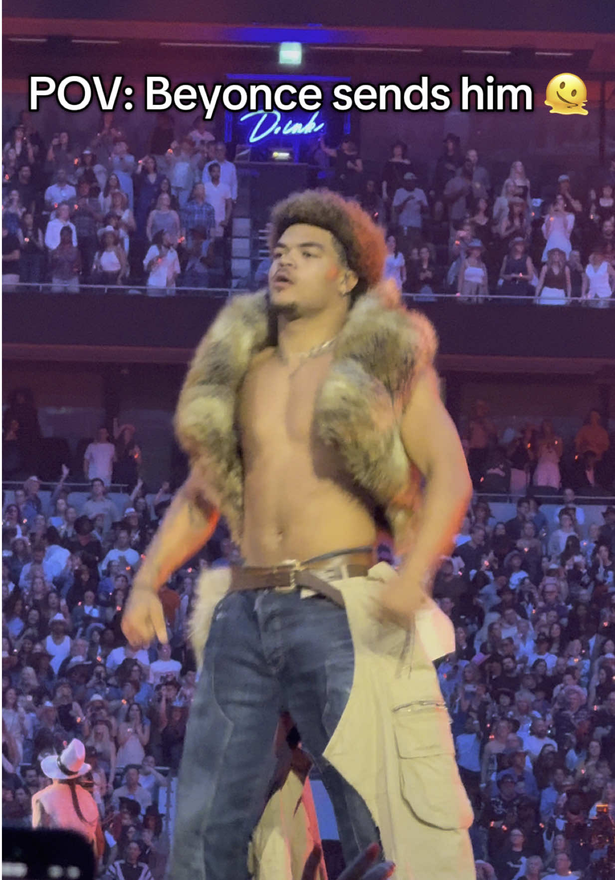This man came on stage and I haven't been the same since 😮‍💨💘 #beyonce #Love #london #cute #dancer #beyonceconcert #fyi #fyp #tiktok #fypage #june 