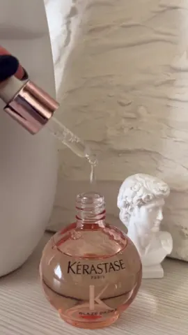 the secret to shiny and healthy hair ✨ @Kérastase #GiftedbyKerastase #KerastaseClub #LiveYourLifeInGloss  #haircare #haircareproducts #Kerastase 