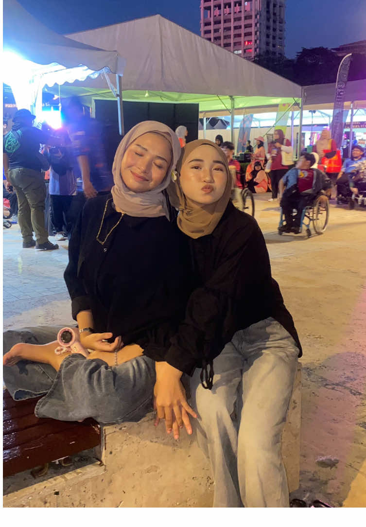 bila boleh double @tia jejey 🦋 