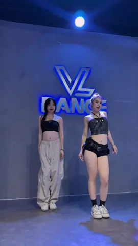 em ấy bảo … em thích bài này 😝@VL Dance Studio _ Đà Nẵng #nhaytiktok #dance #trend 