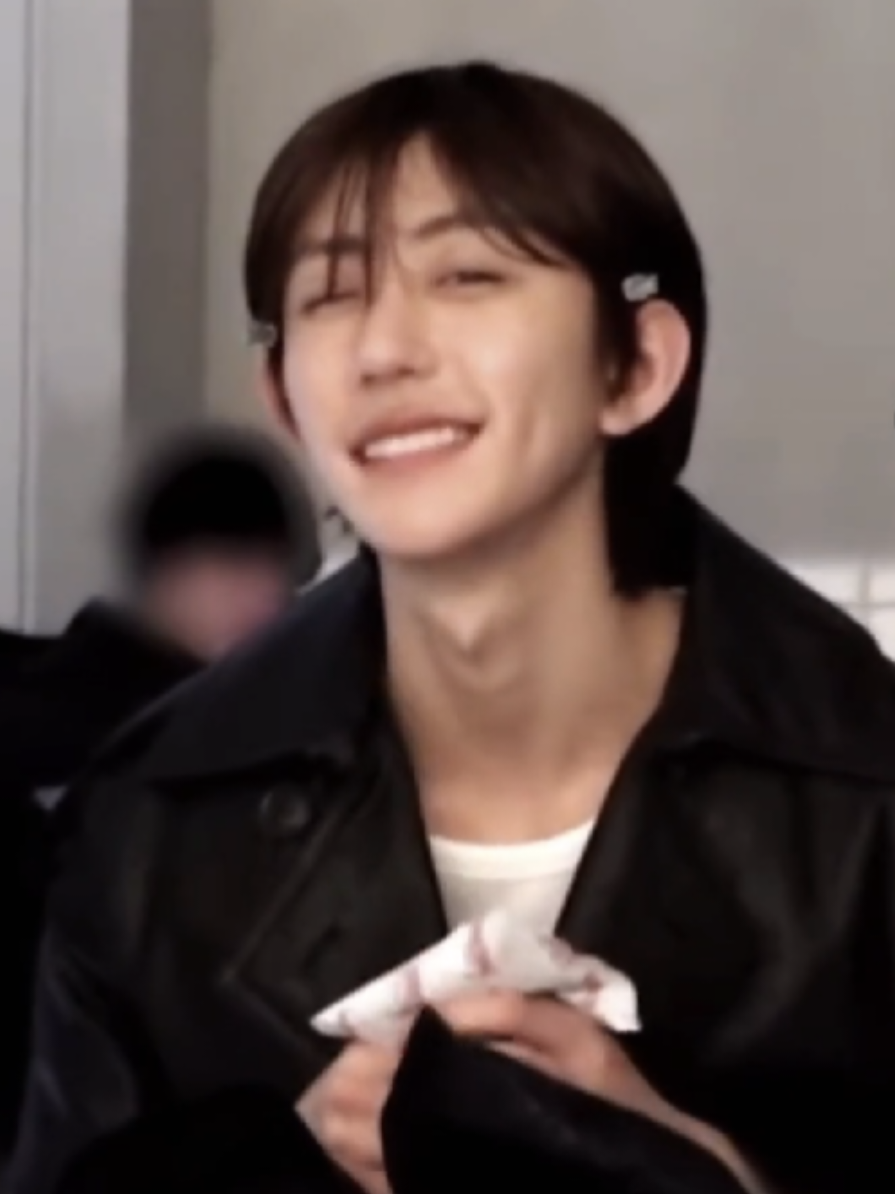 givin all my love to you  #wonbin #idid #newkids #뉴키즈 #fyp #fypage #4u #xyzabc 