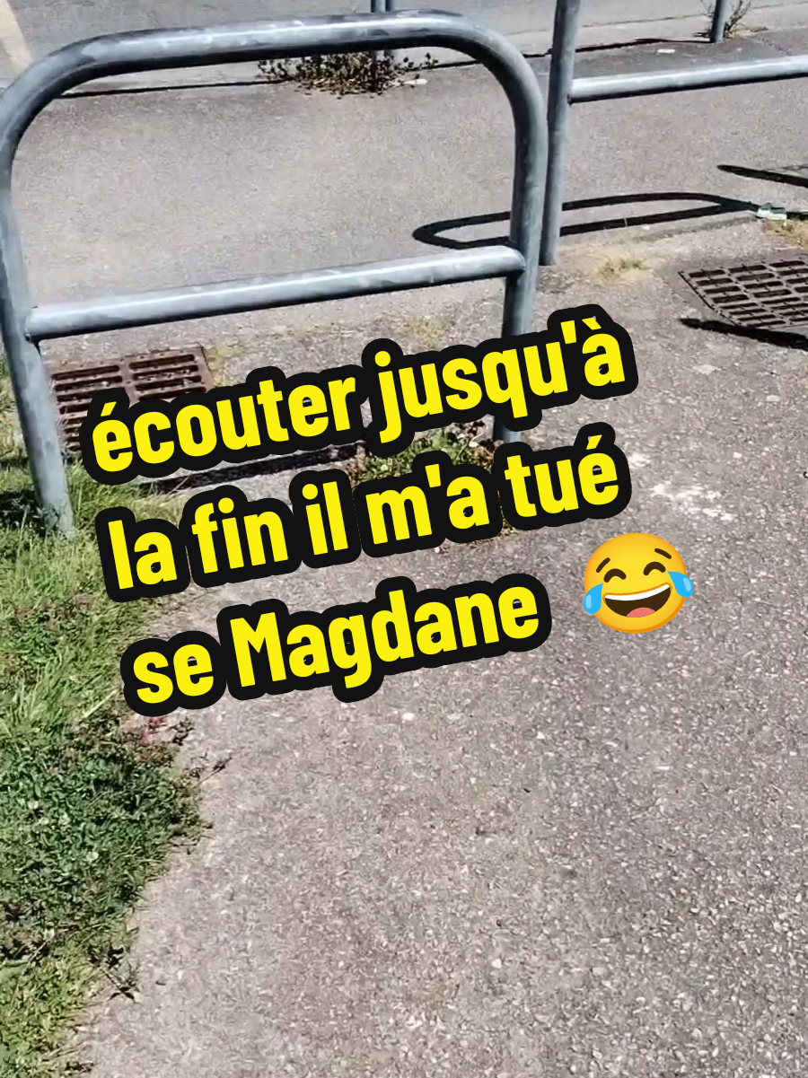 écouter jusqu'à la fin il m'a tué se Magdane  😂😂 #drole #rire #fyp #roland #humour #blague #sketch 