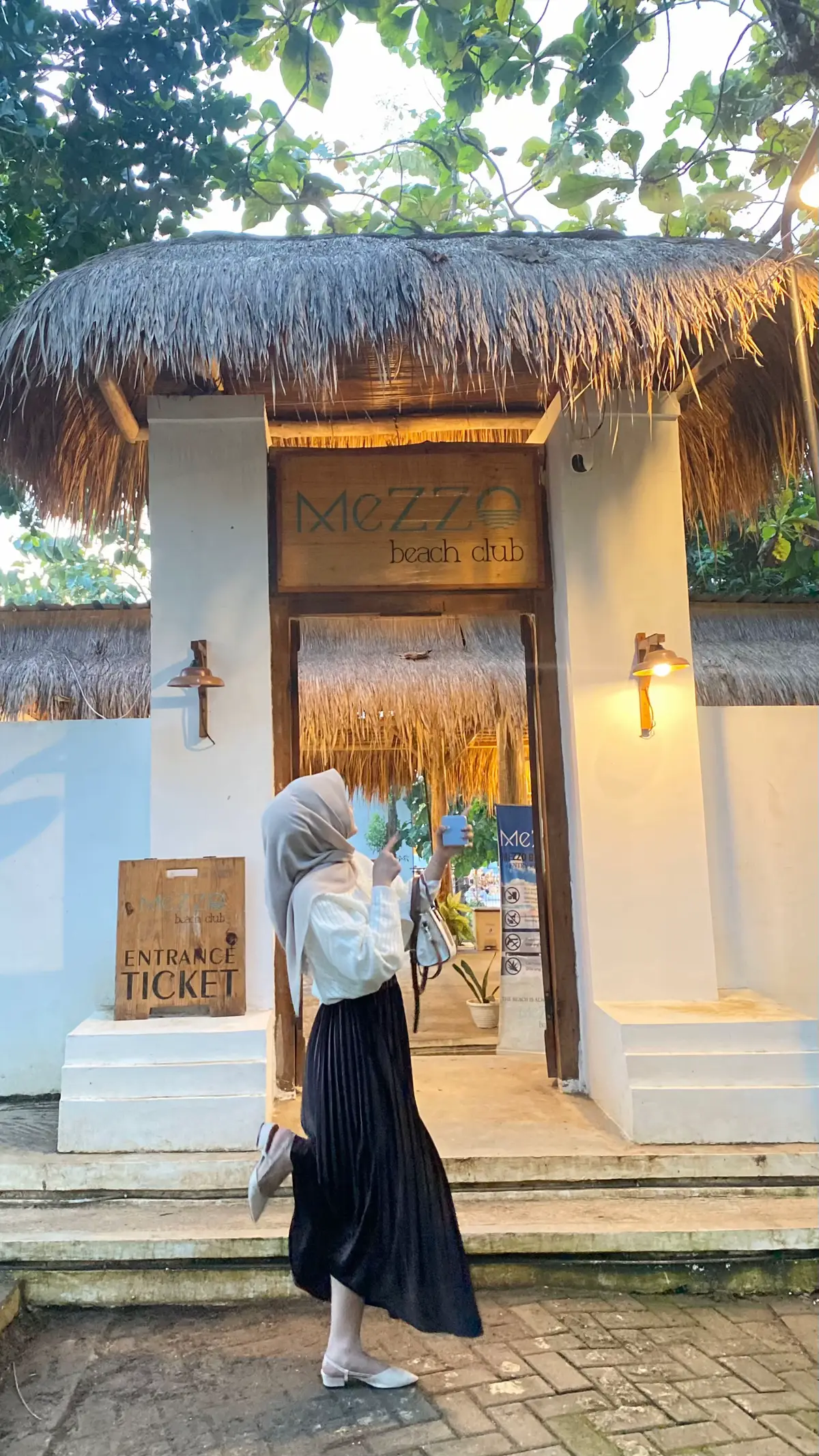 cantiik bgt tempatnya🌊 @mezzo beach club 