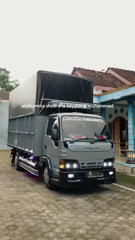 nyuwun dongane mbok'e#masukberanda #putradewisri 