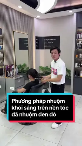 Phương pháp nhuộm khói sáng trên nền tóc đã nhuộm đen đỏ #ChuyenGiaDaoTao #maucoban #tayantoan #balayage #Bocdoden #Nhuomtam 