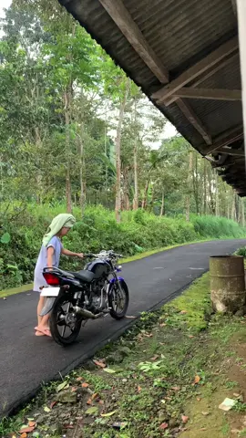 Juan syahdu sore sore manasi tonggo🥰#fyp #prastiwinaikmp #megapro #primus #mp #primus #prastiwinaikmp #fyp #fyp 