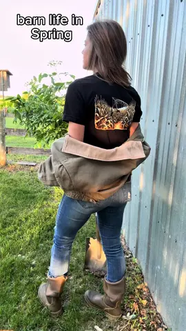 I can’t help it 😍 Happy Father’s Day y’all! Check out Snowgrownoutdoors.com for 10% off the shirt I’m wearing ❤️ 