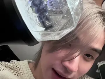 stuck with hong 24/7  ( #hongshihoshi #lykn #lykyou #fyp #blowup ) 