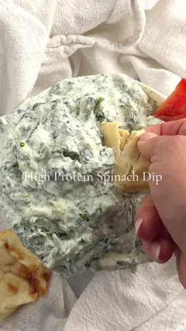 High protein spinach dip #highprotein #easyappetizers #summerrecipes #summerappetizer #spinachdip 