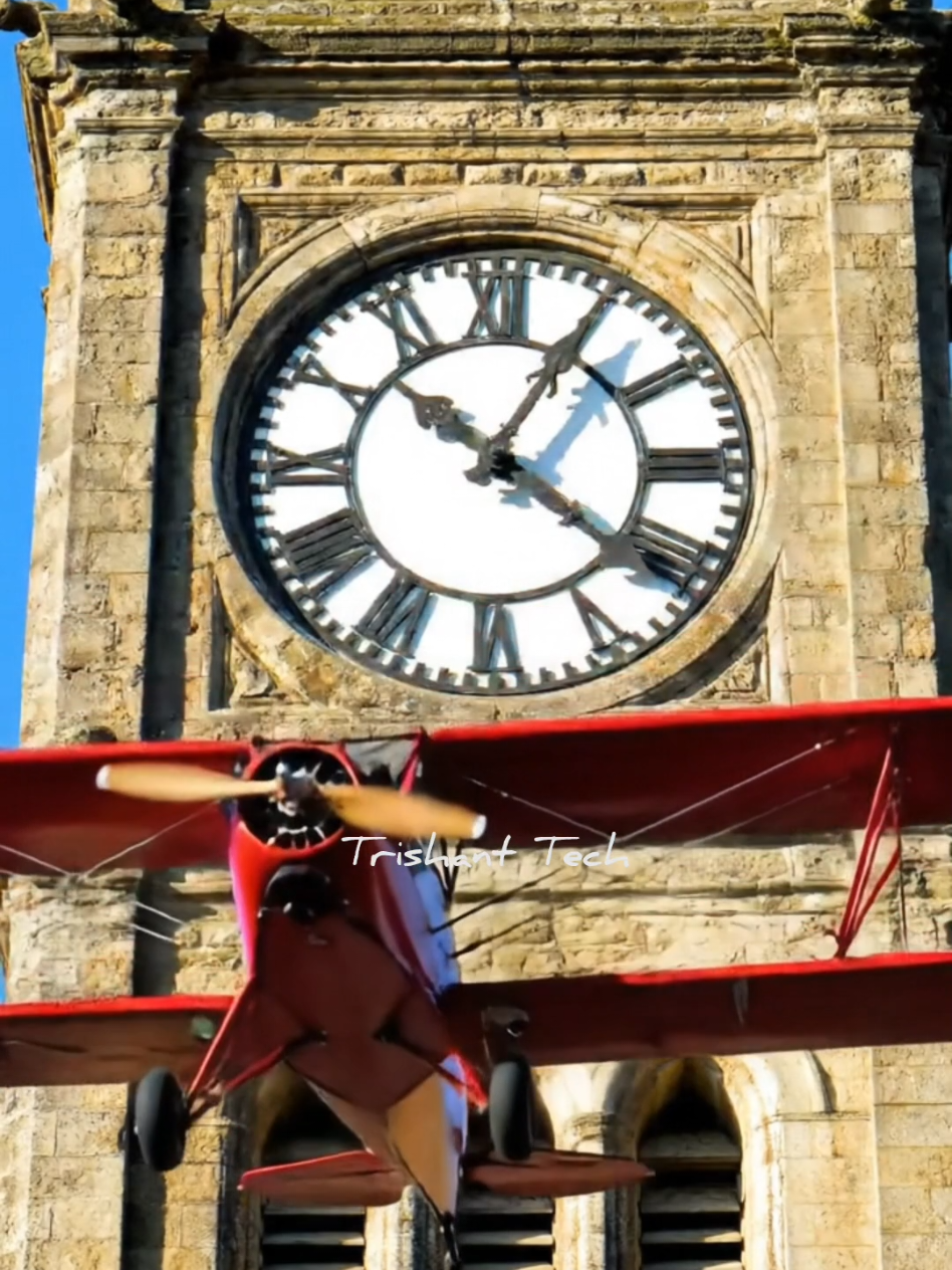 Airplane Landing in Clock Tower 🗼🛬 #UK #unfreezemyacount #fyp #airplane #landing #clock #towerofhell #fypviral 