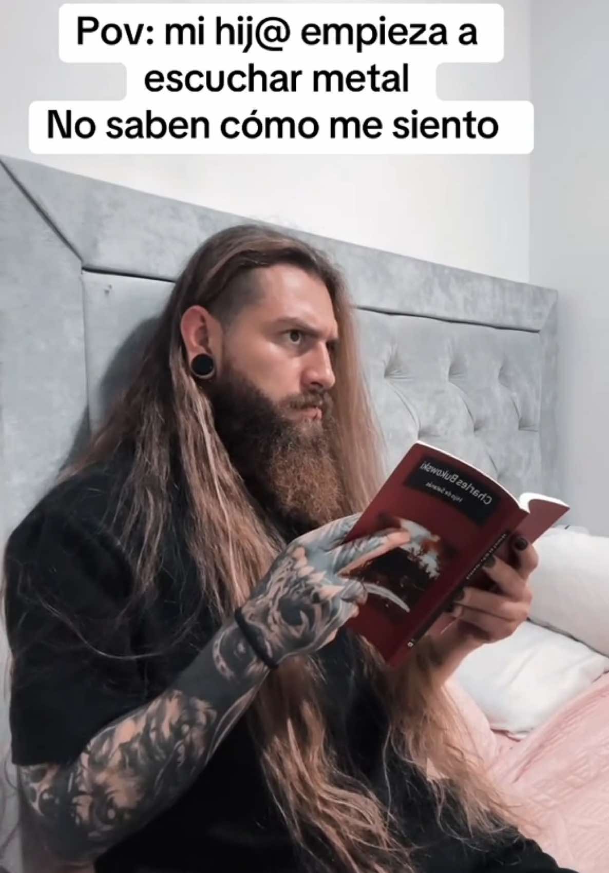 A cuantos ya les pasó🤭🤘🏻🥺#creatorsearchinsights #parati #humor #tendencia #comedia #fyp #metal #rock #hairlong #hijo #hijometalero #diadelpadre #diadelpadre2025