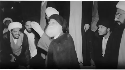 الله سبحانه وتعالى منطي ميزه للأنبياء والمعصومين سبحان الله مقتطفات #السيد_الشهيد_محمدالصدر_قـ_الله_سره 