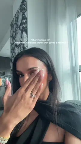 I will forever me a neutral almond shaped nail girlie 💅