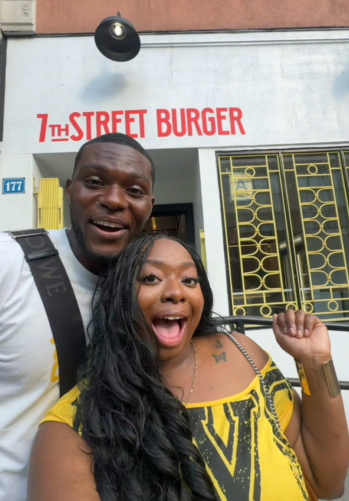 trying the best smash burger in NYC w/ @tyshon  Do you think this is the best smash burger? #nyc #tatitriesthings #Foodie 