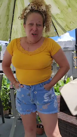 YOZY Women's Floral Print Shorts #tiktokshopcreatorpicks #tiktokshopsummerturnup #tiktokshopunboxingchallenge #katherinebarriere #shorts #short 
