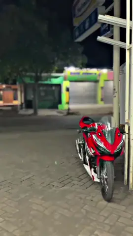 buehh ganteng bingitt ci merah😚 #kraksaanprobolinggo📍 #kraksaanprobolinggo #ring17style #lewatberanda #cbr150r #k45n #fyppppppppppppppppppppppp #foryoupage #pskncbr #scproject 