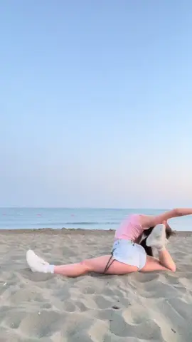 🌒#gym #gymnastics #backwalkover #handstand #helicopter