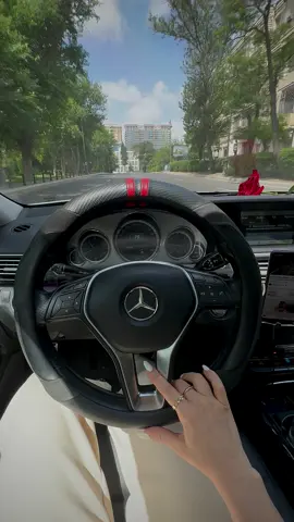 🤍🖤✨ rüyalar kadar güzel… #lighyourmoment #77lc397 #mercedes #amg #e63 #w212 #driver #girl #Love #drive #luxury #car #fyp #foryou #foryoupage #viral #viralvideo #viraltiktok #video #tiktok #explore #keşfet 