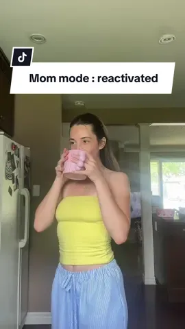 Mom mode: reactivated 🔋 thanks to this cup #recharged #reactivated #mommode #middaycoffee #momoftwo #happysunday #sundayvibe #moveyourbody #Lifestyle #lifestyleblogger 
