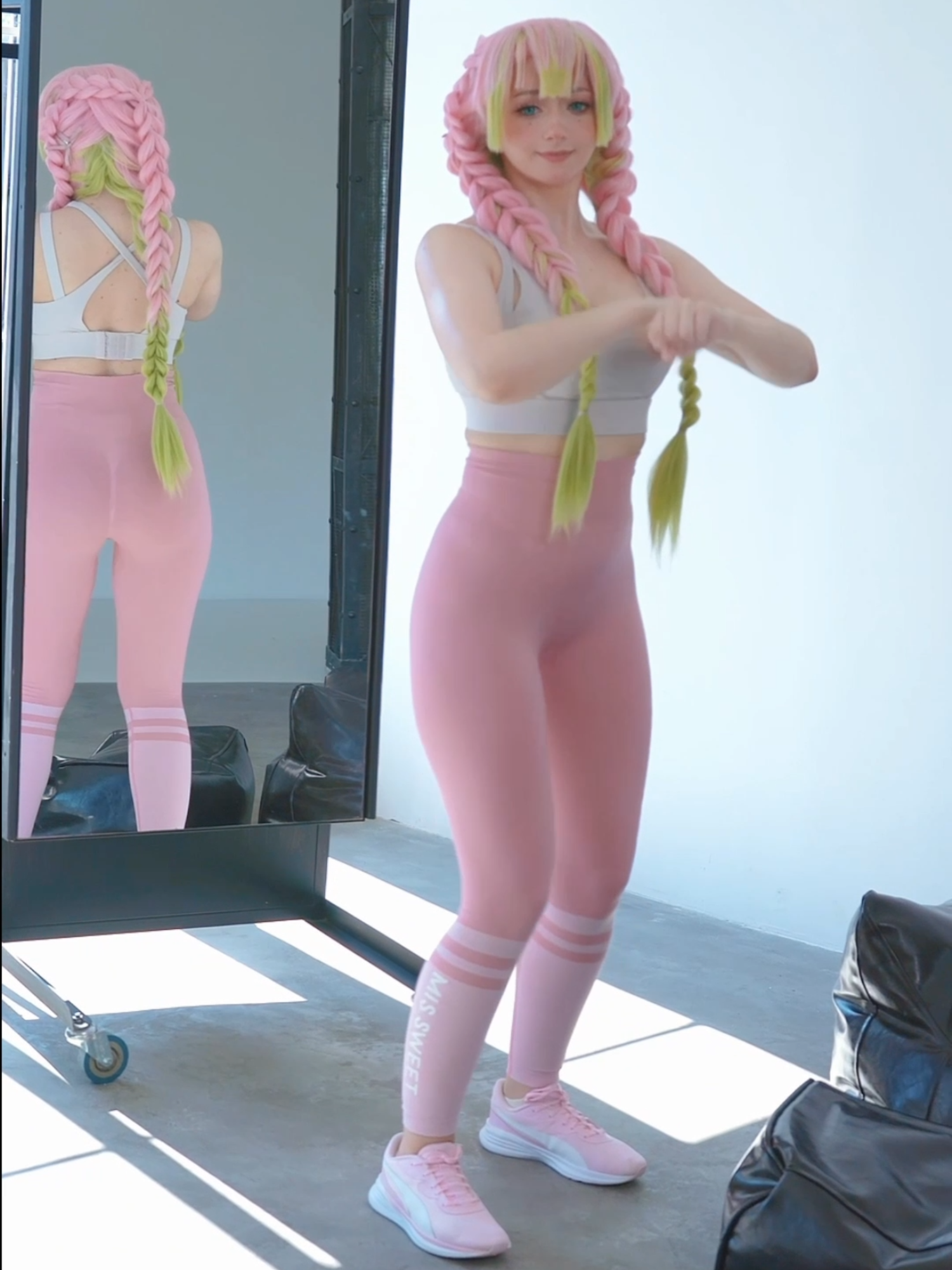 Sport Mitsuri #cosplay #cosplaygirl #cosplayer #mitsurikanrojicosplay #mitsuri #mitsurikanroji #frierencosplay #demoslayer #demonslayercosplay #kimetsunoyaiba