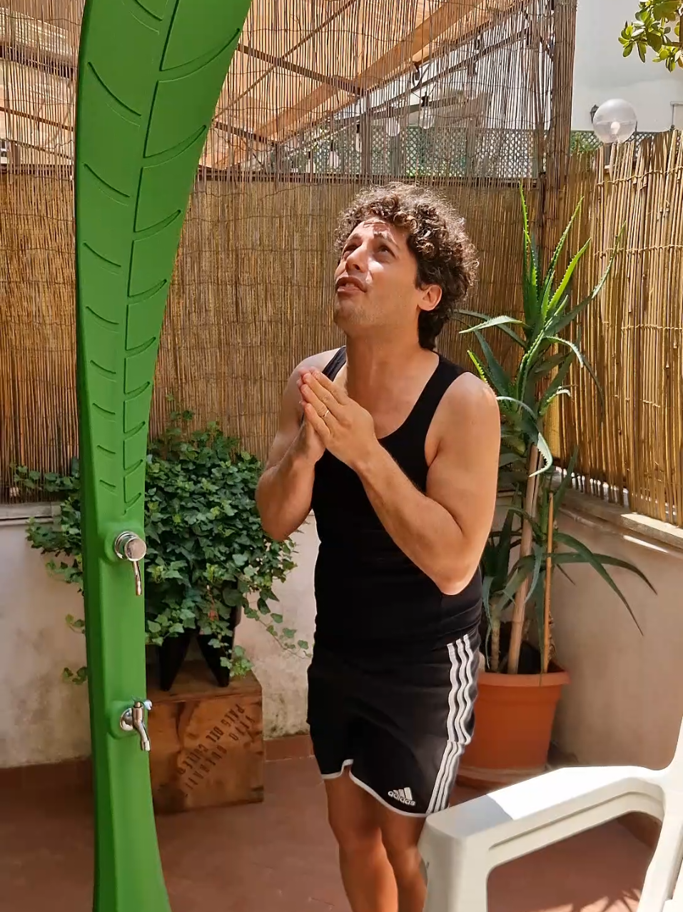 Kekko infuriato con #Filomena 😂#Insiemesiamopiuforti #DanieleGadaleta #Danielekekko #CasaMezzoKg #videodivertenti 